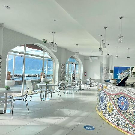 Hotel Centro Congressi Polo Nautico Salerno Esterno foto
