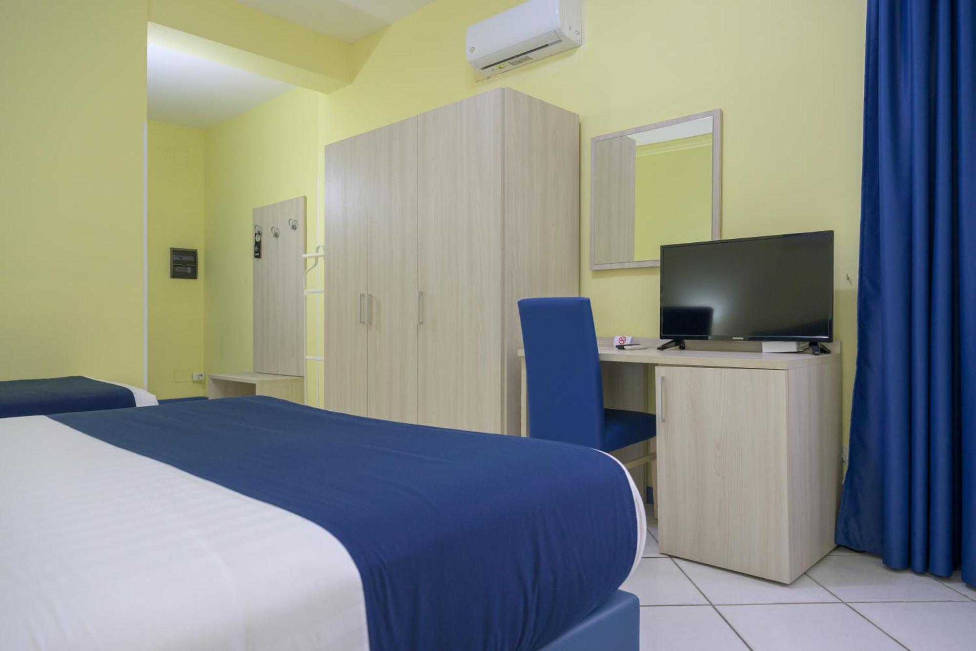 Hotel Centro Congressi Polo Nautico Salerno Esterno foto